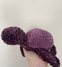 Load image into Gallery viewer, Crochet Turtle