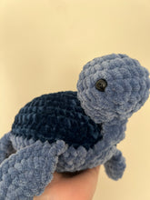 Load image into Gallery viewer, Crochet Turtle