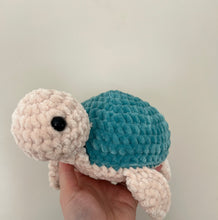 Load image into Gallery viewer, Crochet Turtle