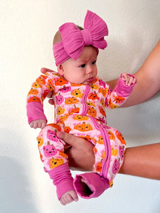 Girlie pumpkins 2 way zipper footie