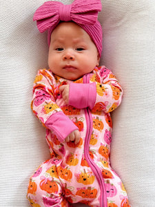 Girlie pumpkins 2 way zipper footie