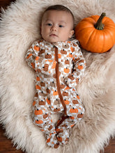 Load image into Gallery viewer, Pumpkin checkered 2 way zip footie