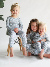 Load image into Gallery viewer, Daisy 2 piece pajamas