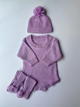 Load image into Gallery viewer, Cotton baby sweater, hat, and bootie set 0-3 months