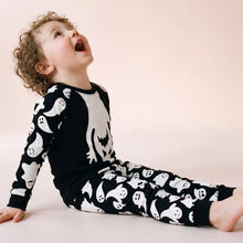 Load image into Gallery viewer, Glow in the dark Halloween king ghost pajamas