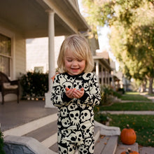 Load image into Gallery viewer, Glow in the dark Halloween skull pajamas